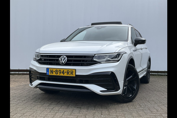 Volkswagen Tiguan Allspace 1.5 TSI R-Line 7p. Pano.dak Stoelverw. Carplay Business+