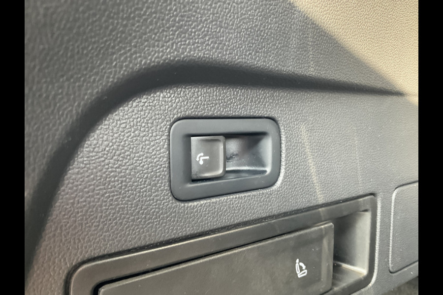 Volkswagen Tiguan Allspace 1.5 TSI R-Line 7p. Pano.dak Stoelverw. Carplay Business+