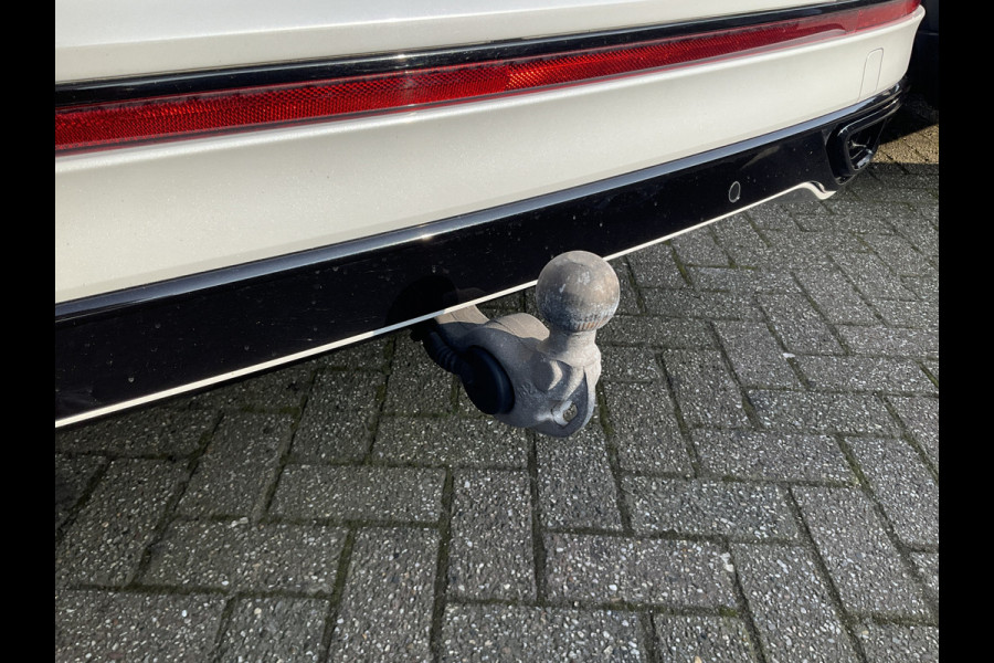 Volkswagen Tiguan Allspace 1.5 TSI R-Line 7p. Pano.dak Stoelverw. Carplay Business+