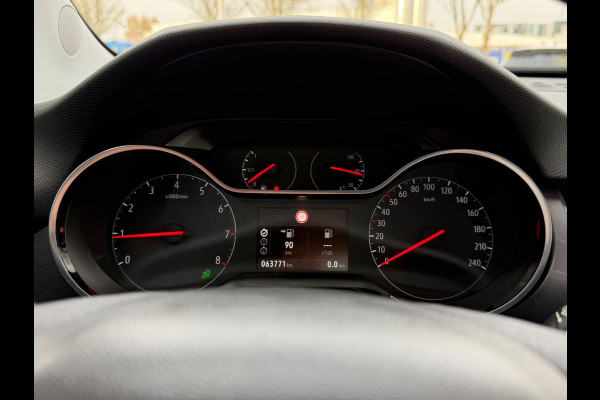 Opel Crossland X 1.2 Turbo 130pk Innovation, 2-tone, CarPlay, KeyLess, Camera