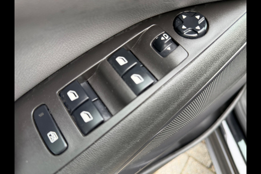 Opel Crossland X 1.2 Turbo 130pk Innovation, 2-tone, CarPlay, KeyLess, Camera