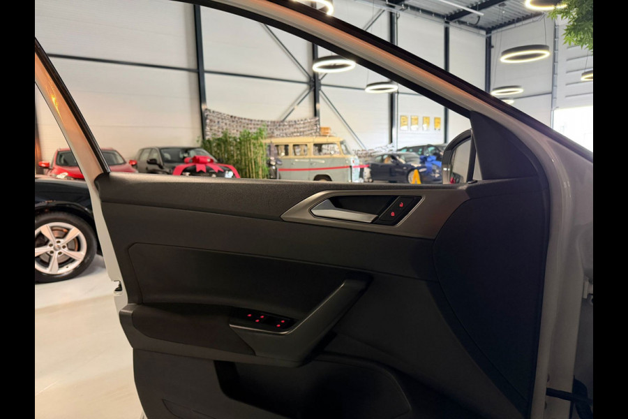 Volkswagen Polo 1.0 TSI Comfortline Business Garantie Trekhaak Airco PDC Rijklaar