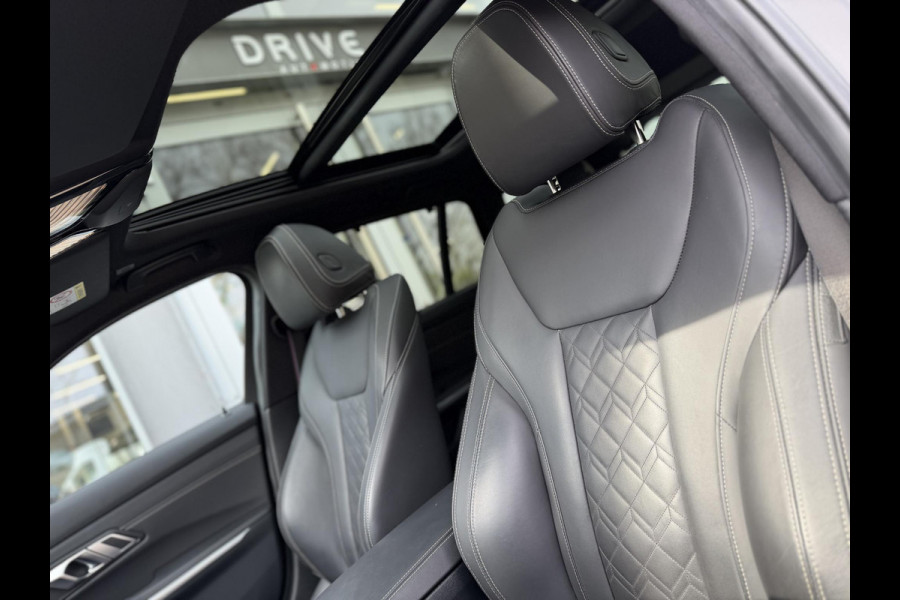 BMW 3 Serie Touring 330e LCI High Ex. M-Sport Pro |Individual leer|Pano|H/K|Memory|19"|Trekhaak|Dravit