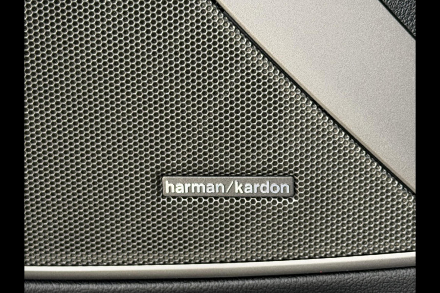 BMW 3 Serie Touring 330e LCI High Ex. M-Sport Pro |Individual leer|Pano|H/K|Memory|19"|Trekhaak|Dravit