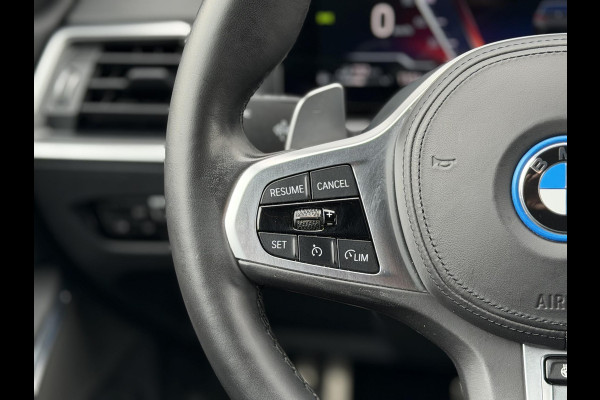 BMW 3 Serie Touring 330e LCI High Ex. M-Sport Pro |Individual leer|Pano|H/K|Memory|19"|Trekhaak|Dravit