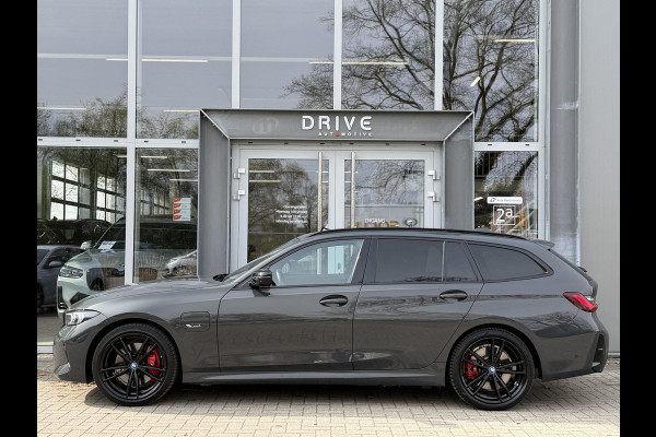 BMW 3 Serie Touring 330e LCI High Ex. M-Sport Pro |Individual leer|Pano|H/K|Memory|19"|Trekhaak|Dravit