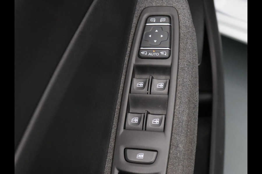 Renault ZOE R135 Intens 52 kWh Camera | Cruise | Navi | Parkeersens. v+a | Stoel-/stuurverw.