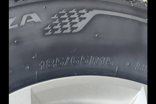 Dacia Sandero 1.0 TCe 100 ECO-G Expression - Apple CarPlay / Navigatie I Airco I PDC I Comfort pakket Plus I Dealer onderhouden