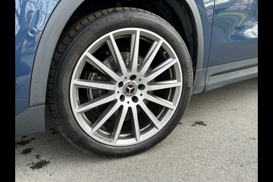 Mercedes-Benz GLA 250e AMG // Trekhaak // Distronic // Headup Display // Memory // 360 Camera // Panoramadak // Leder // 20" LM // Sfeerverlichtin