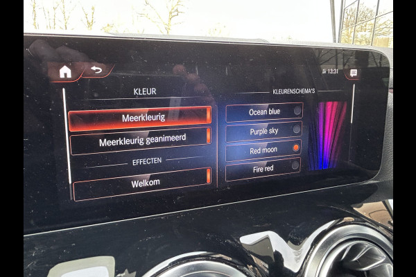 Mercedes-Benz GLA 250e AMG // Trekhaak // Distronic // Headup Display // Memory // 360 Camera // Panoramadak // Leder // 20" LM // Sfeerverlichtin