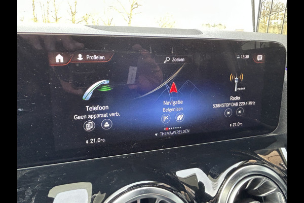 Mercedes-Benz GLA 250e AMG // Trekhaak // Distronic // Headup Display // Memory // 360 Camera // Panoramadak // Leder // 20" LM // Sfeerverlichtin