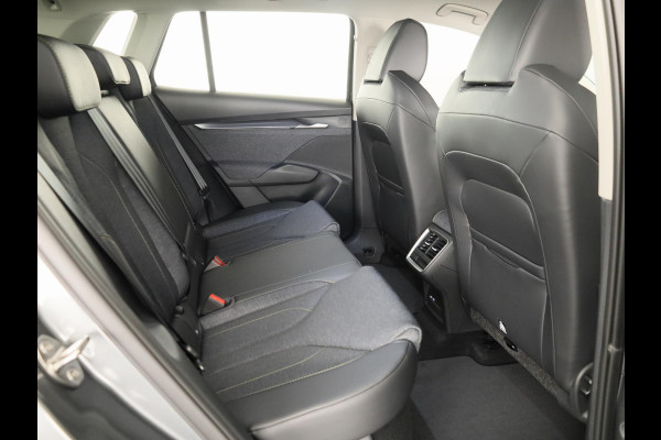 Škoda Elroq 60 Business Edition - Tour 204pk | 20 inch | Stoelverwarming | Adaptive Cruise Control | Blind Spot