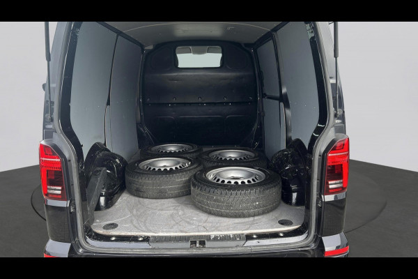 Volkswagen Transporter L1H1 2.0 TDI 150pk / Navigatie / PDC / LED / Cruise / LM-velgen