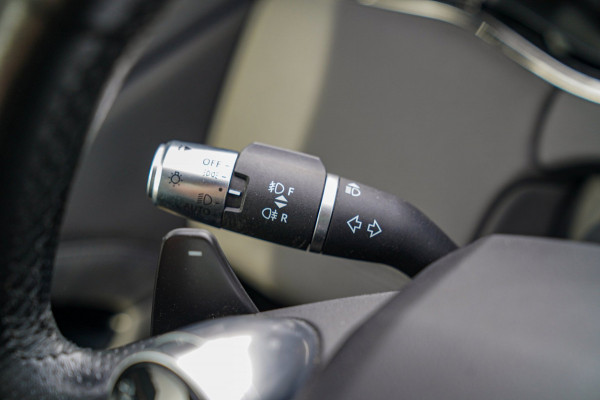 Land Rover Range Rover Evoque 2.0 P200 AWD R-Dynamic HSE | Panorama | Memory | Stoelverwarming | Camera