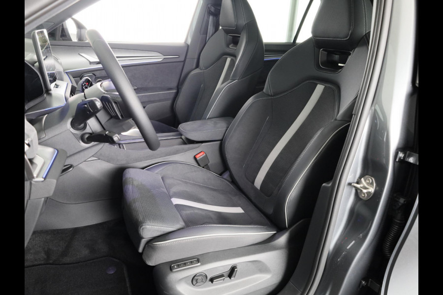 Škoda Kodiaq 1.5 TSI PHEV Sportline Business 204pk | 20 inch | Trekhaak | Panoramadak | Winter pakket |  Blind Spot | Adaptive Cruise | Stoelverwarming | Camera | Light & View