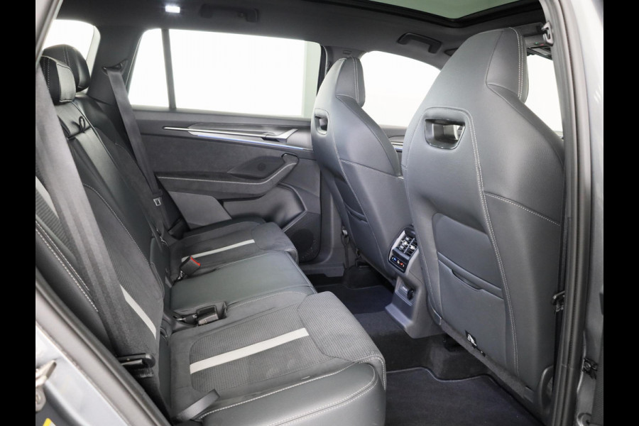 Škoda Kodiaq 1.5 TSI PHEV Sportline Business 204pk | 20 inch | Trekhaak | Panoramadak | Winter pakket |  Blind Spot | Adaptive Cruise | Stoelverwarming | Camera | Light & View