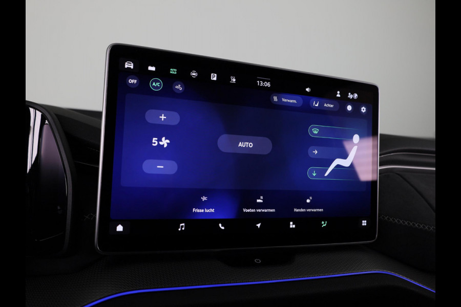 Škoda Kodiaq 1.5 TSI PHEV Sportline Business 204pk | 20 inch | Trekhaak | Panoramadak | Winter pakket |  Blind Spot | Adaptive Cruise | Stoelverwarming | Camera | Light & View