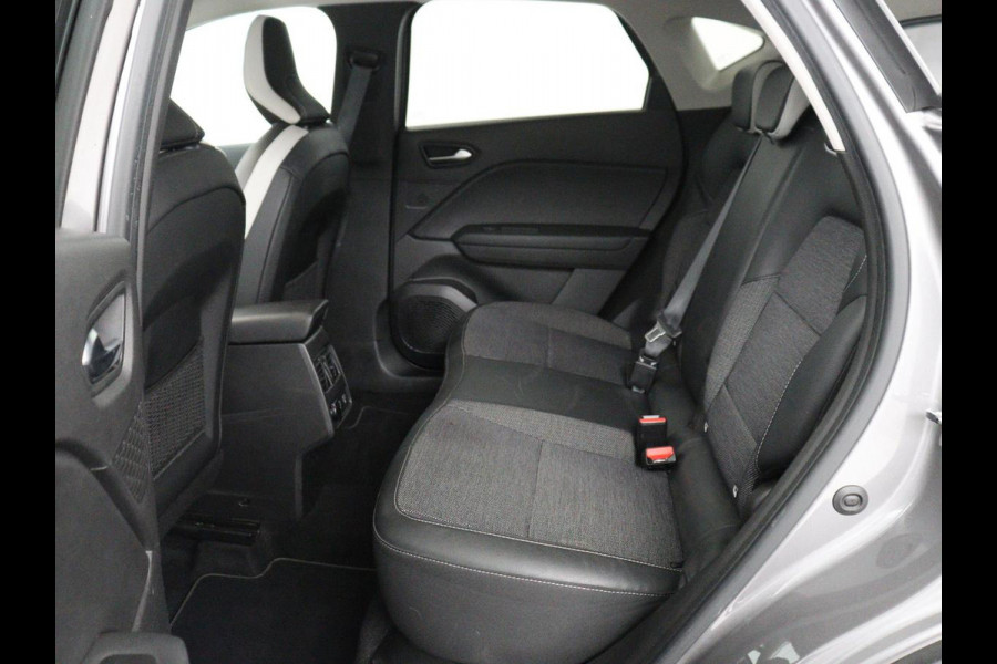 Renault Captur 1.6 E-Tech full hybrid 145 iconic | Carplay | LED | PDC | Cruise control | Climate control | Navigatie | Vitual Cockpit