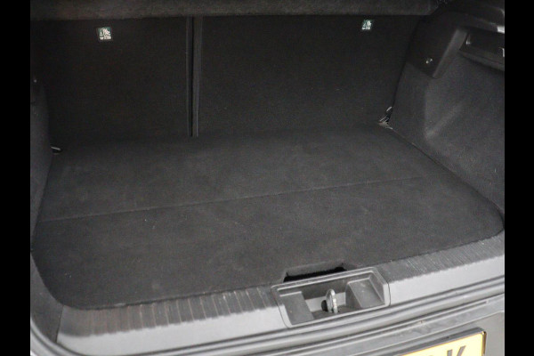 Renault Captur 1.6 E-Tech full hybrid 145 iconic | Carplay | LED | PDC | Cruise control | Climate control | Navigatie | Vitual Cockpit