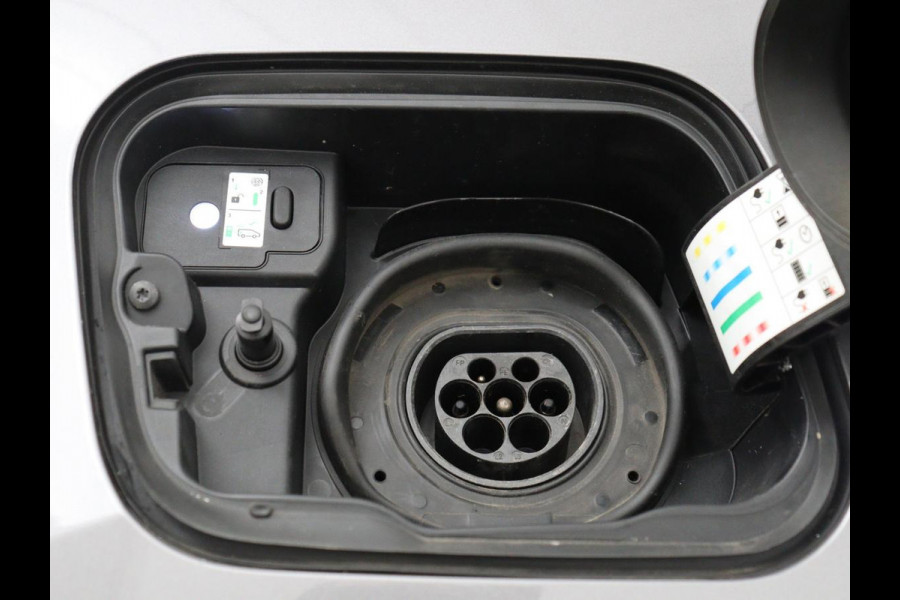 Renault Captur 1.6 E-Tech full hybrid 145 iconic | Carplay | LED | PDC | Cruise control | Climate control | Navigatie | Vitual Cockpit