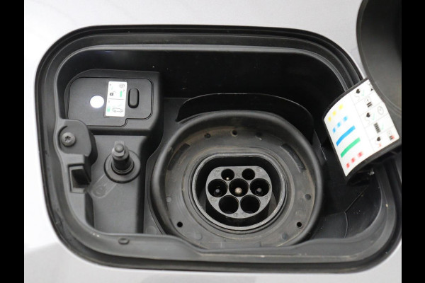 Renault Captur 1.6 E-Tech full hybrid 145 iconic | Carplay | LED | PDC | Cruise control | Climate control | Navigatie | Vitual Cockpit