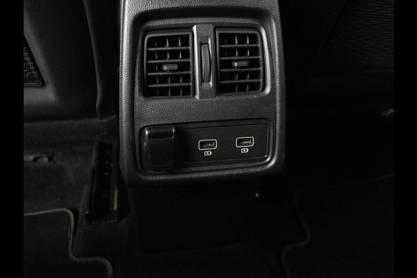 Renault Captur 1.6 E-Tech full hybrid 145 iconic | Carplay | LED | PDC | Cruise control | Climate control | Navigatie | Vitual Cockpit