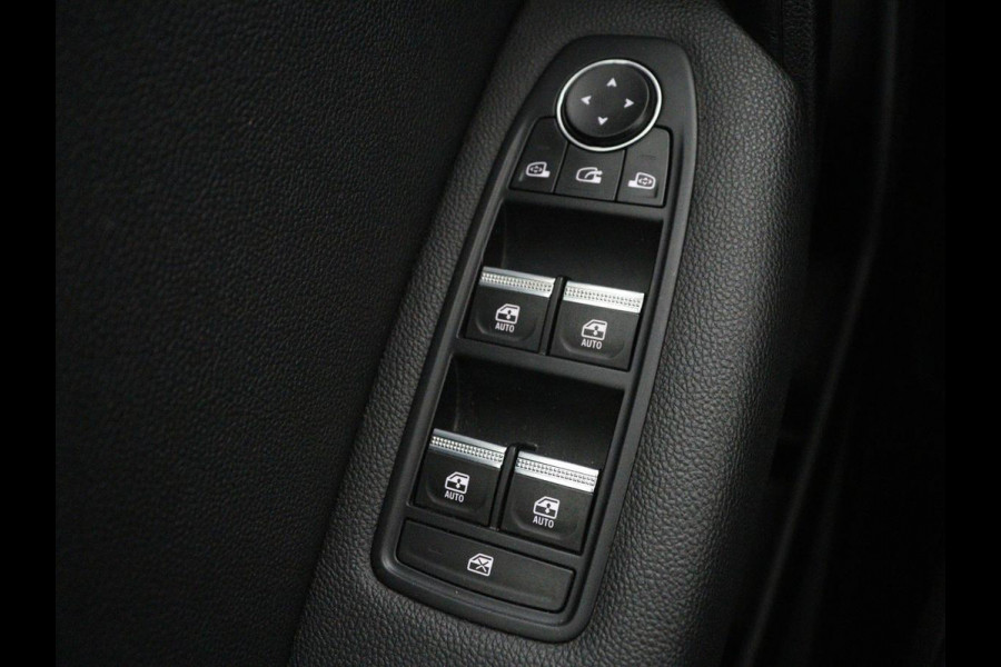 Renault Captur 1.6 E-Tech full hybrid 145 iconic | Carplay | LED | PDC | Cruise control | Climate control | Navigatie | Vitual Cockpit