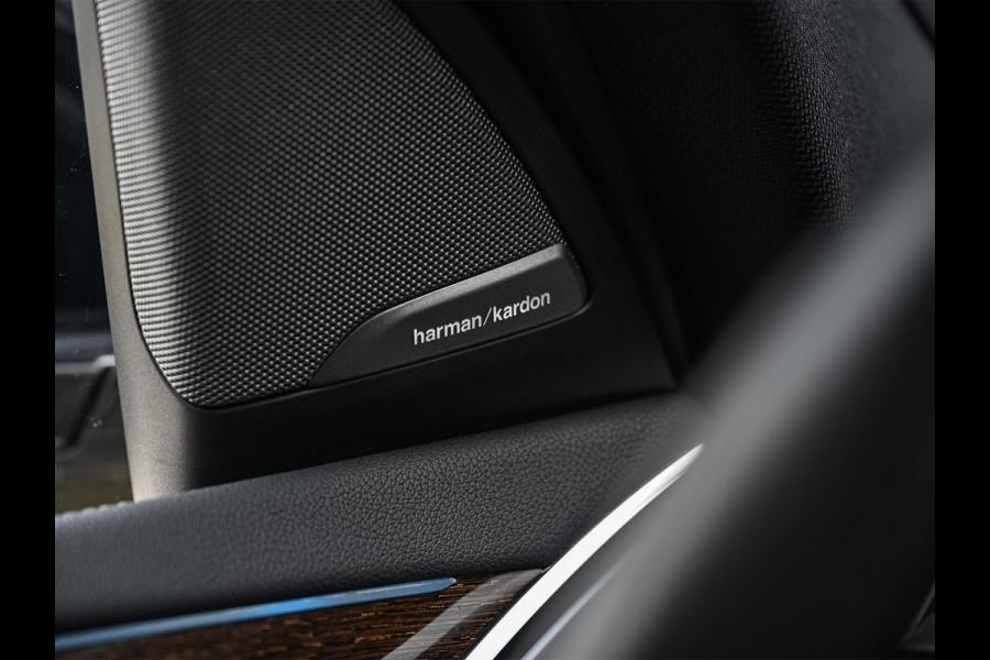 BMW iX3 High Executive 80 kWh | NL-Auto | M-Sport | Comfort access | Panorama dak | Trekhaak | Head-up | Active cruise | 360 Camera | Am