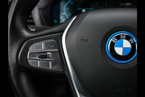 BMW iX3 High Executive 80 kWh | NL-Auto | M-Sport | Comfort access | Panorama dak | Trekhaak | Head-up | Active cruise | 360 Camera | Am