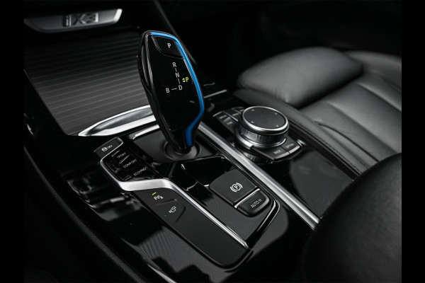 BMW iX3 High Executive 80 kWh | NL-Auto | M-Sport | Comfort access | Panorama dak | Trekhaak | Head-up | Active cruise | 360 Camera | Am