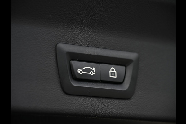 BMW iX3 High Executive 80 kWh | NL-Auto | M-Sport | Comfort access | Panorama dak | Trekhaak | Head-up | Active cruise | 360 Camera | Am