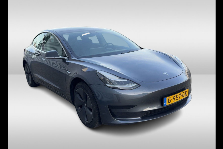 Tesla Model 3 Standard RWD Plus 60 kWh / Autopilot / Panoramadak / Camera / Premium Audio / 18'' / Leder / Stoelverwarming