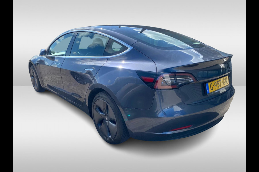 Tesla Model 3 Standard RWD Plus 60 kWh / Autopilot / Panoramadak / Camera / Premium Audio / 18'' / Leder / Stoelverwarming