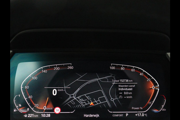 BMW 1-serie 120i Business Edition Plus | Leder | Sportstoelen | Carplay | Stoelverwarming | Live Cockpit | Parkeerhulp | Climate control