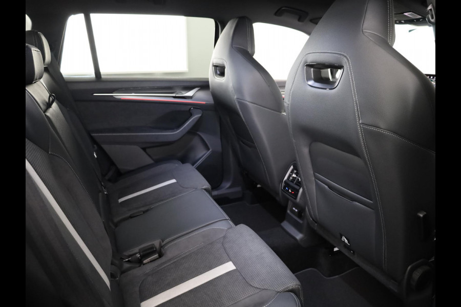 Škoda Kodiaq Sportline Business PHEV 1.5 TSI 204 pk | Trekhaak | Blind Spot | Adaptive Cruise | Stoelverwarming | Camera | Light & View