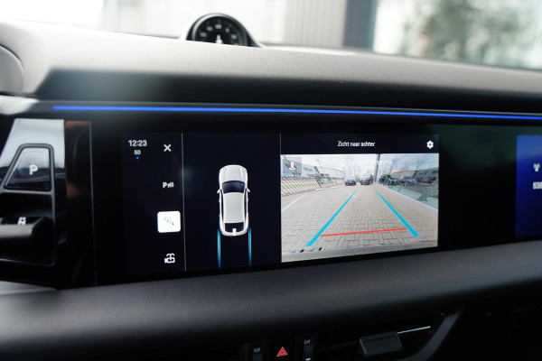 Porsche Macan 4 100 kWh Panoramadak / Passenger Display / RS Spyder Velgen