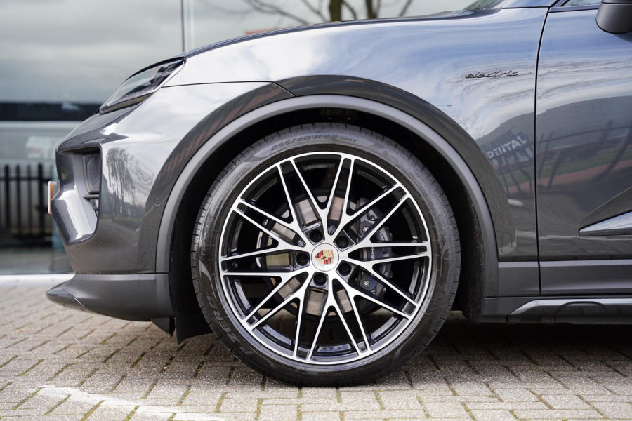 Porsche Macan 4 100 kWh Panoramadak / Passenger Display / RS Spyder Velgen