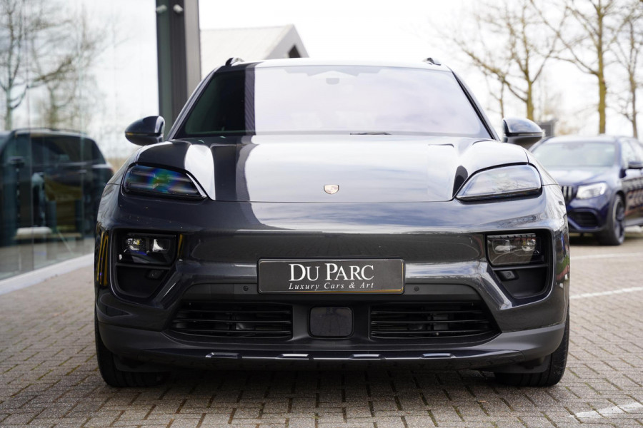 Porsche Macan 4 100 kWh Panoramadak / Passenger Display / RS Spyder Velgen