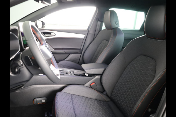 Seat Leon Sportstourer 1.5 TSI e-Hybrid Style Business Intense 204pk | Trekhaak | Safe & Drive | 18 inch velgen | Black Pack |