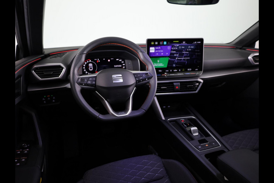 Seat Leon Sportstourer 1.5 TSI e-Hybrid Style Business Intense 204pk | Trekhaak | Safe & Drive | 18 inch velgen | Black Pack |