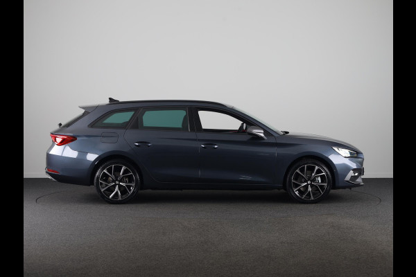 Seat Leon Sportstourer 1.5 TSI e-Hybrid Style Business Intense 204pk | Trekhaak | Safe & Drive | 18 inch velgen | Black Pack |