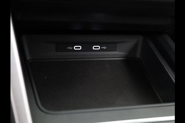 Seat Leon Sportstourer 1.5 TSI e-Hybrid Style Business Intense 204pk | Trekhaak | Safe & Drive | 18 inch velgen | Black Pack |