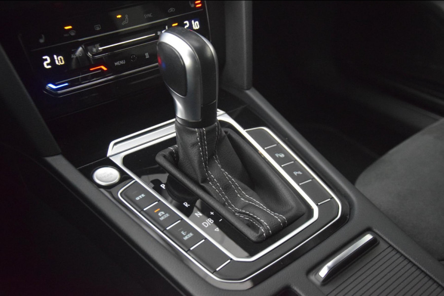 Volkswagen Arteon Shooting Brake 1.4 TSI eHybrid R-Line Business+ ELEKTRISCHE TREKHAAK/19" VELGEN/CAMERA