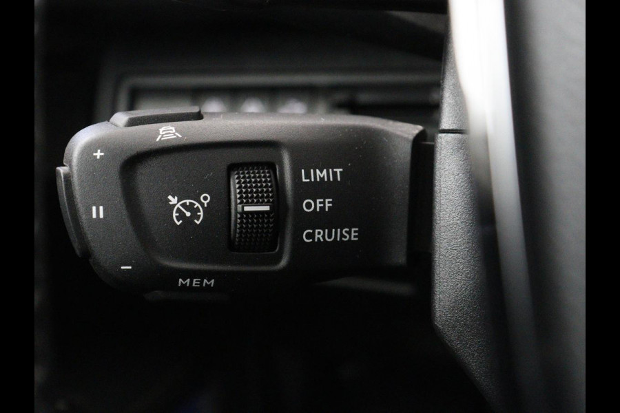 Peugeot 3008 1.6 PureTech GT | Massage | Adaptive cruise | Trekhaak afneembaar | Leder | Full LED | 360 Camera | Carplay | Stoelverwarming