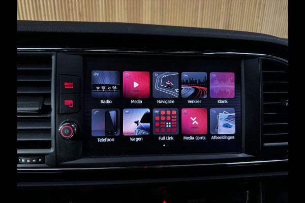 Seat Leon 1.5 TSI FR Business Intense PANO|BEATS AUDIO|ACC|FULL LED|AMBIENT|18 INCH