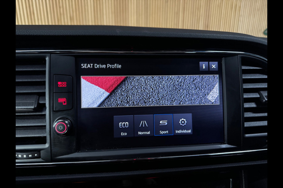 Seat Leon 1.5 TSI FR Business Intense PANO|BEATS AUDIO|ACC|FULL LED|AMBIENT|18 INCH