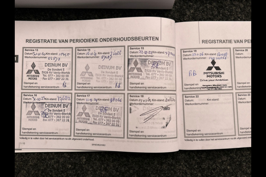 Mitsubishi Outlander 2.4 PHEV Instyle | Origineel NL| Pano/Dak | Keyless | Adaptieve Cruise | Trekhaak | Stuur/Stoelverwarming |