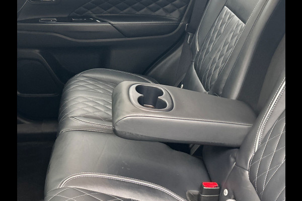 Mitsubishi Outlander 2.4 PHEV Instyle | Origineel NL| Pano/Dak | Keyless | Adaptieve Cruise | Trekhaak | Stuur/Stoelverwarming |