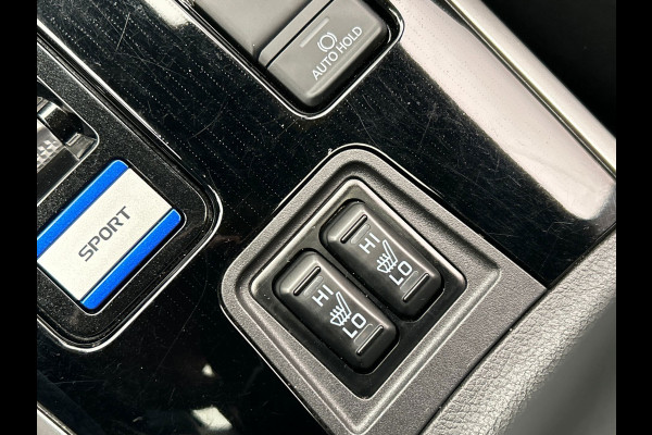 Mitsubishi Outlander 2.4 PHEV Instyle | Origineel NL| Pano/Dak | Keyless | Adaptieve Cruise | Trekhaak | Stuur/Stoelverwarming |
