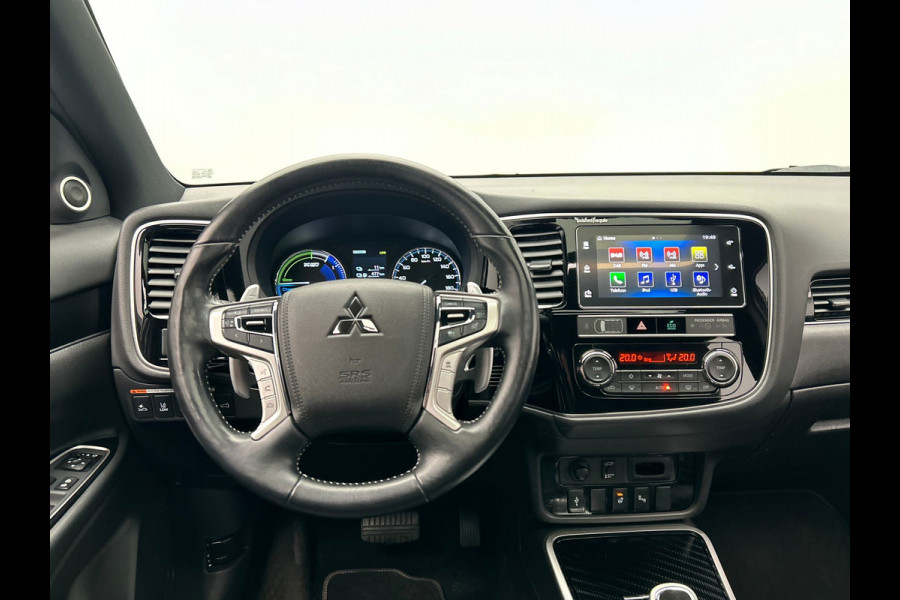 Mitsubishi Outlander 2.4 PHEV Instyle | Origineel NL| Pano/Dak | Keyless | Adaptieve Cruise | Trekhaak | Stuur/Stoelverwarming |